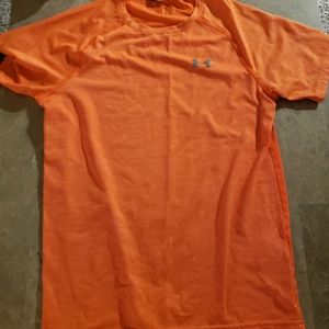Mens under armour run workout shirt sz medium